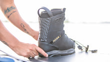 Load image into Gallery viewer, RONIX BOOTS - RISE - INTUITION (2024) - Black / Gold
